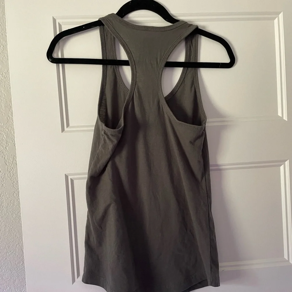 Workout Tank - Picture 2 of 3